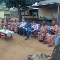 Réunion à l'orphelinat